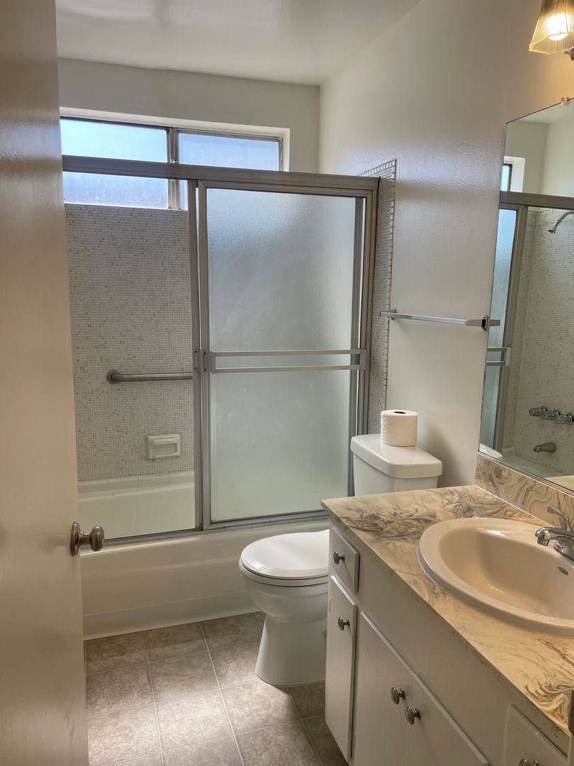 Apartment for rent at 8231 Wyngate St, Sunland, CA 91040