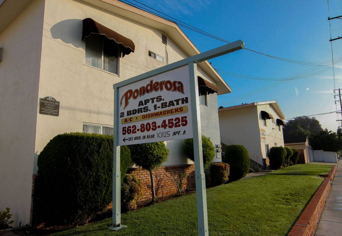 Apartment for rent at 10115 - 10129 Foster Rd, Downey, CA 90242