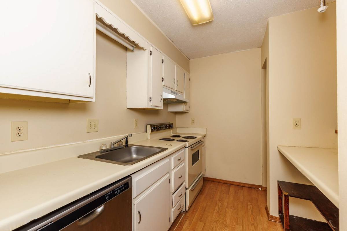 Apartment for rent at 401 Skyview Dr, Birmingham, AL 35209