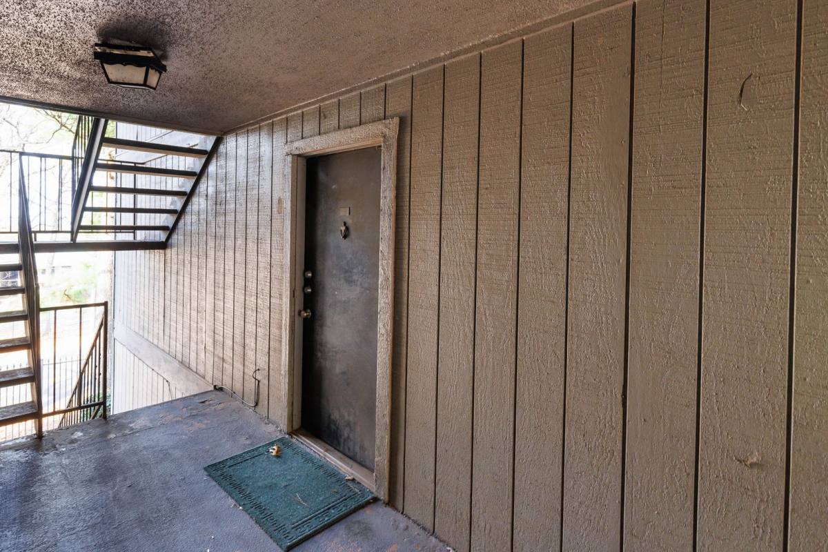 Apartment for rent at 401 Skyview Dr, Birmingham, AL 35209