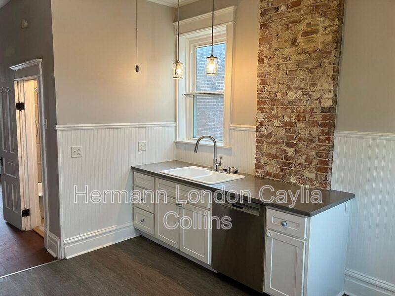House for rent at 4657-4659 Idaho Ave, Saint Louis, MO 63111