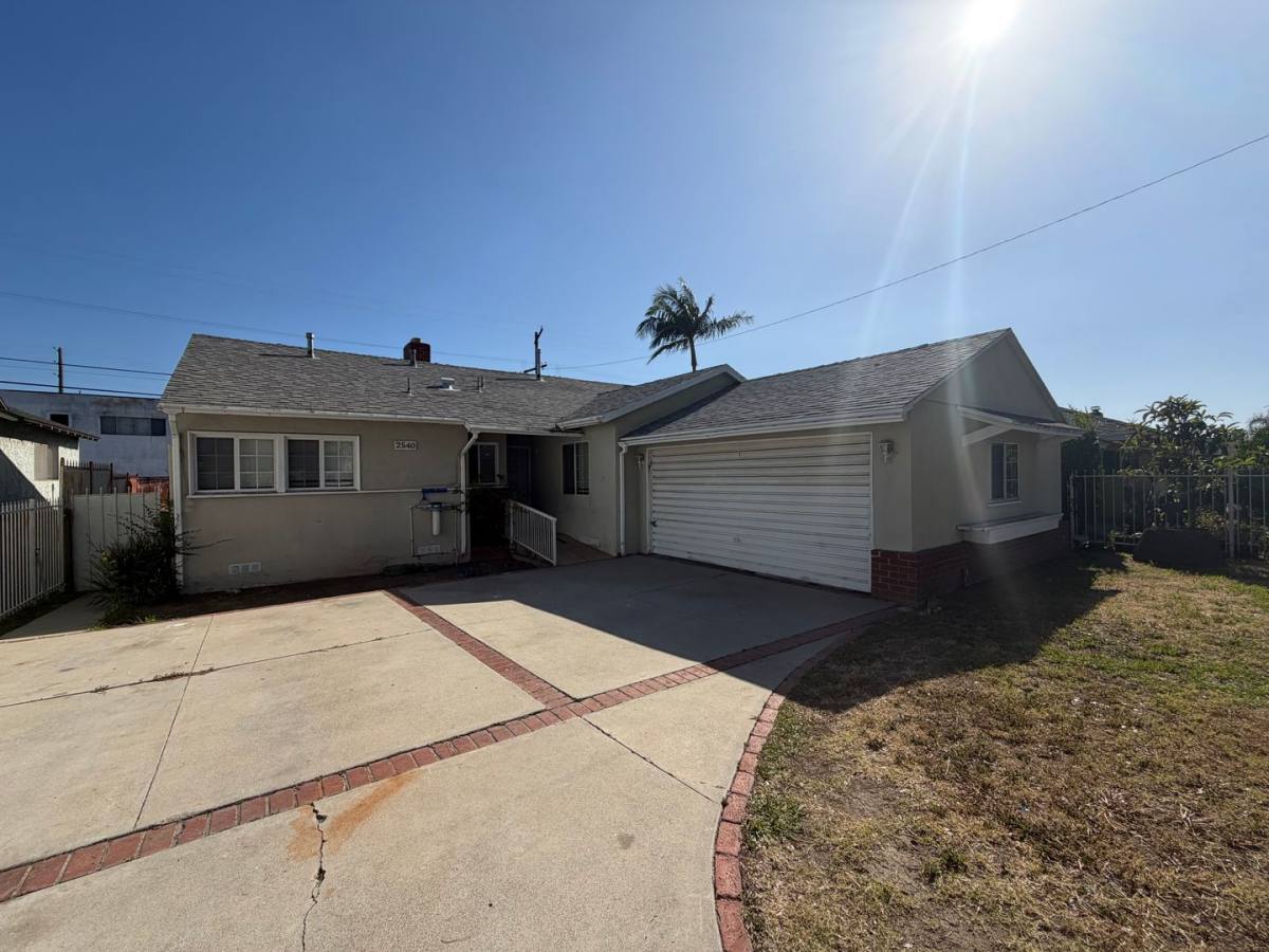 House for rent at 2540 Hudspeth St, Inglewood, CA 90303