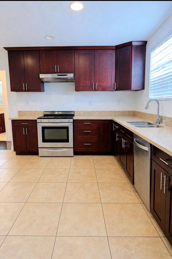 House for rent at 2540 Hudspeth St, Inglewood, CA 90303