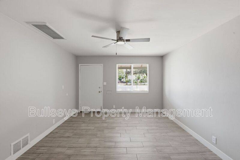 Townhouse for rent at 1721 E Moreland St #2, Phoenix, AZ 85006