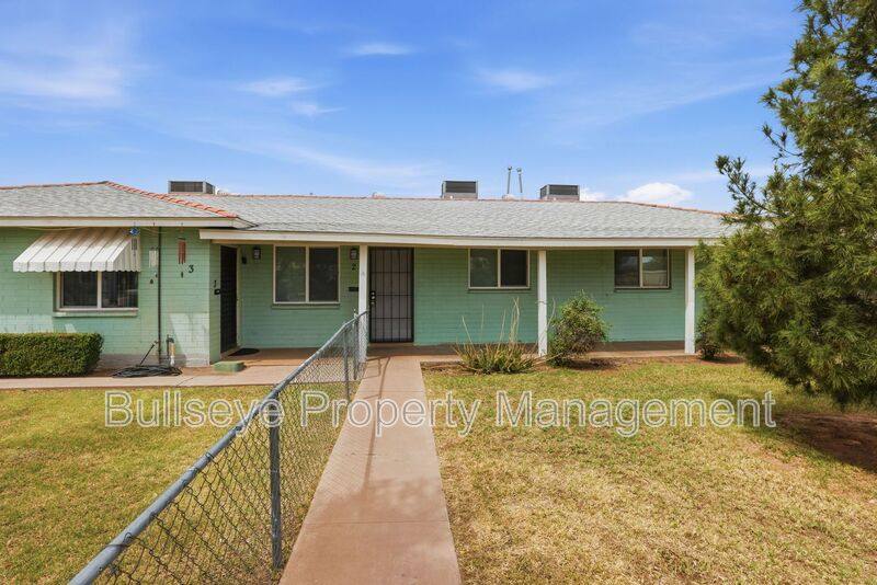 Townhouse for rent at 1721 E Moreland St #2, Phoenix, AZ 85006