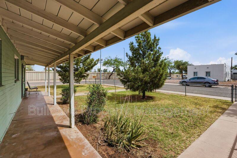Townhouse for rent at 1721 E Moreland St #2, Phoenix, AZ 85006