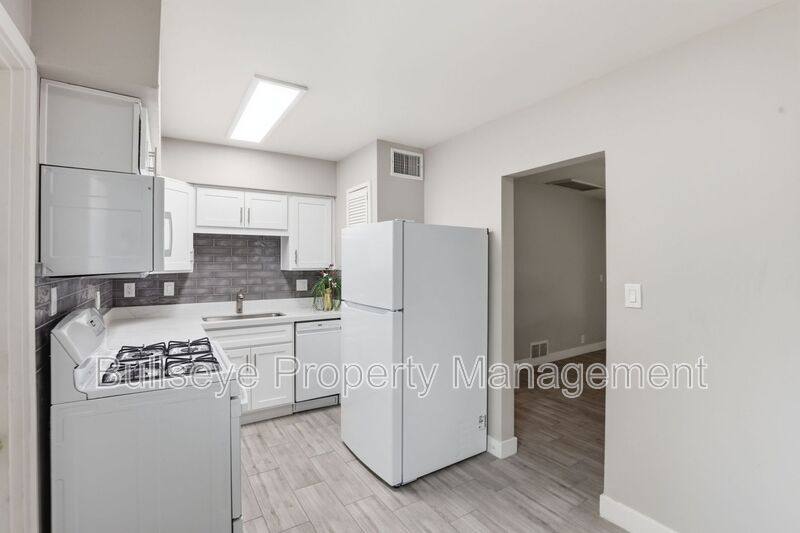 Townhouse for rent at 1721 E Moreland St #2, Phoenix, AZ 85006