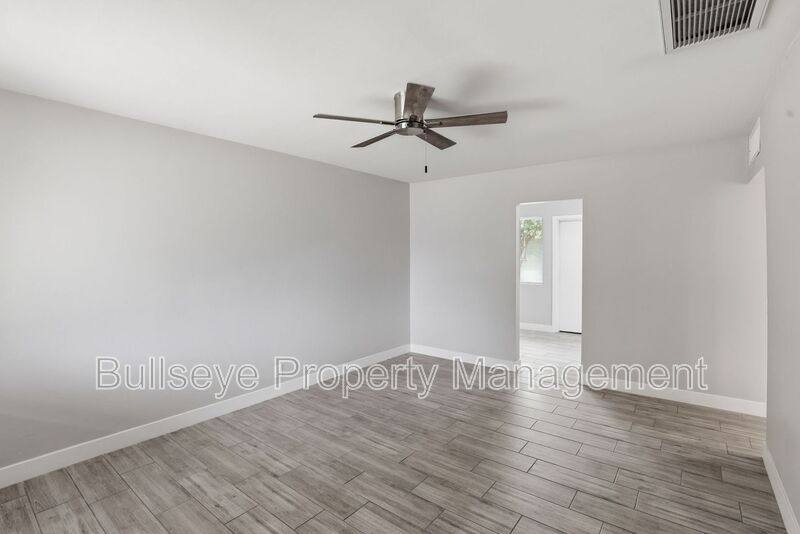 Townhouse for rent at 1721 E Moreland St #2, Phoenix, AZ 85006