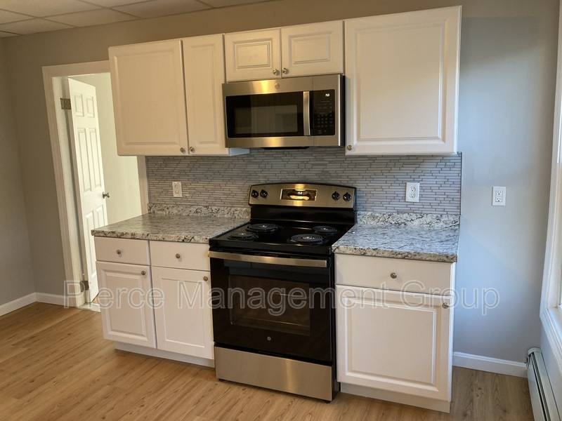 Apartment for rent at 68 Kenny St #4, Manchester, NH 03104