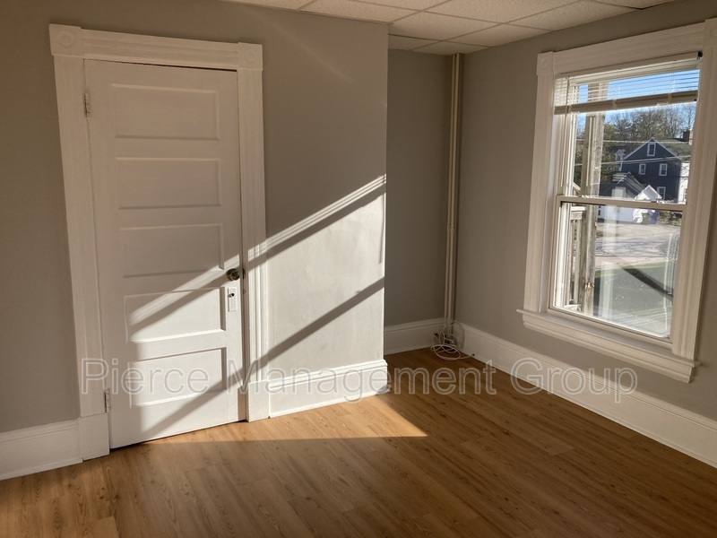 Apartment for rent at 68 Kenny St #4, Manchester, NH 03104