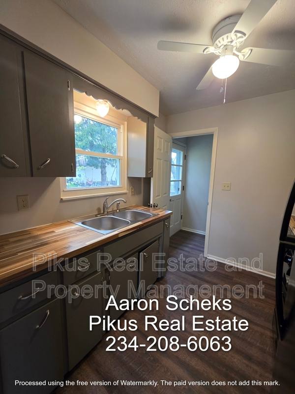 Apartment for rent at 3637 Albrecht Ave, Akron, OH 44312