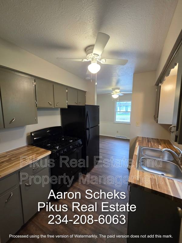 Apartment for rent at 3637 Albrecht Ave, Akron, OH 44312