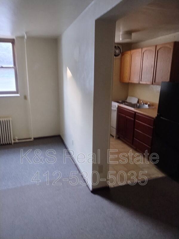 Apartment for rent at 121 Mount Lebanon Blvd #2, Pittsburgh, PA 15228