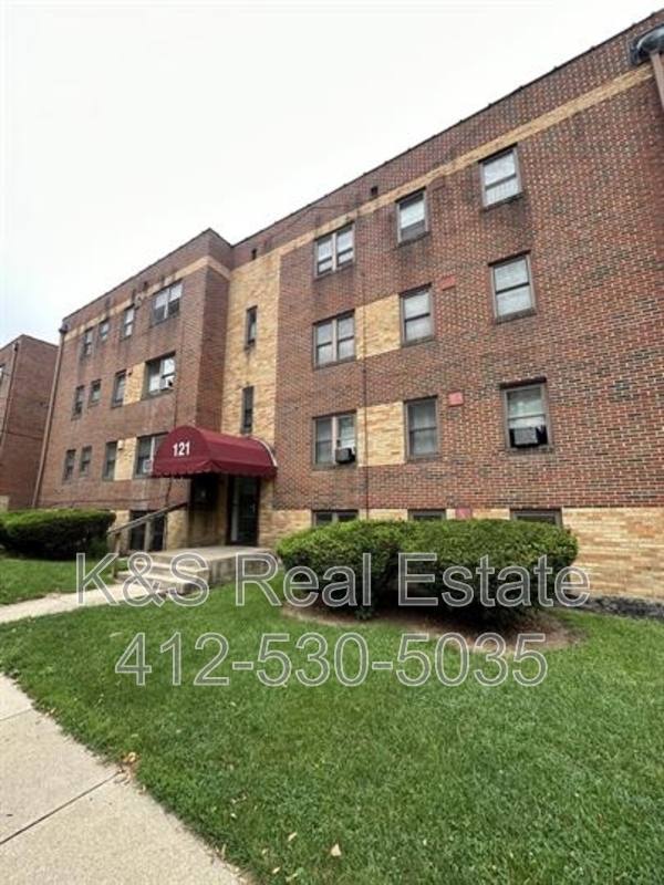 Apartment for rent at 121 Mount Lebanon Blvd #2, Pittsburgh, PA 15228
