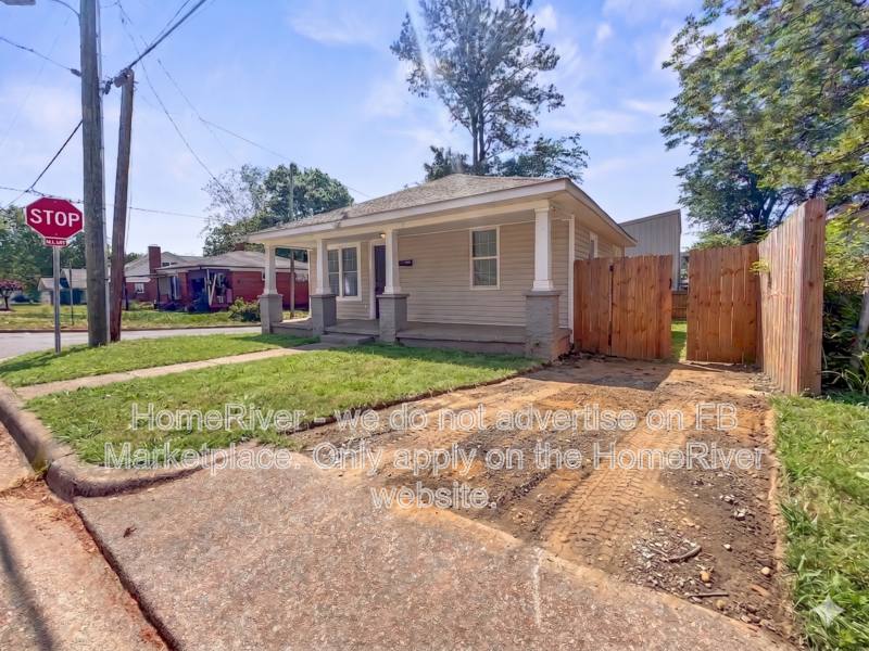 House for rent at 1218 Boyer St, Raleigh, NC 27610