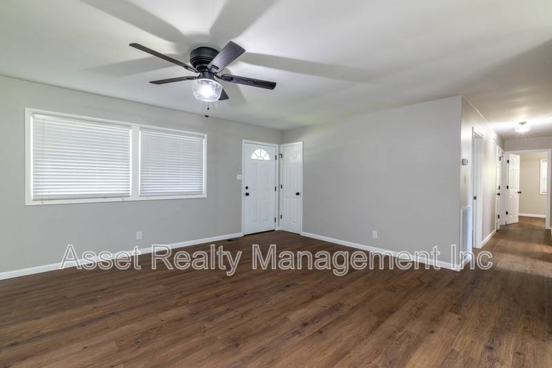 House for rent at 4821 Gettysburg Rd, Knoxville, TN 37921