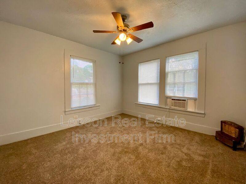 House for rent at 3240 Jackson St, Shreveport, LA 71109