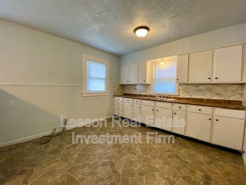 House for rent at 3240 Jackson St, Shreveport, LA 71109