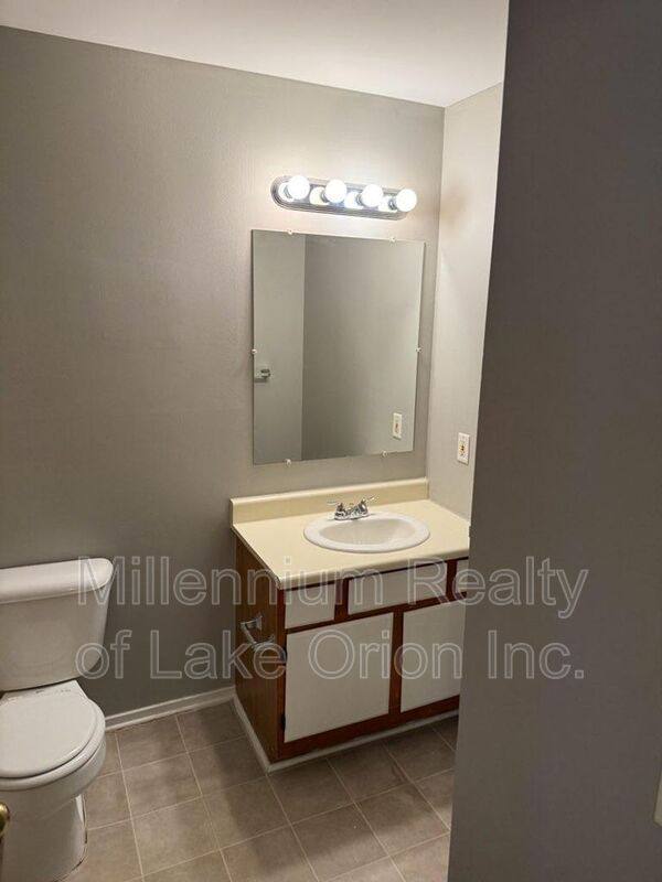 Apartment for rent at 25 Louck St #5, Oxford, MI 48371