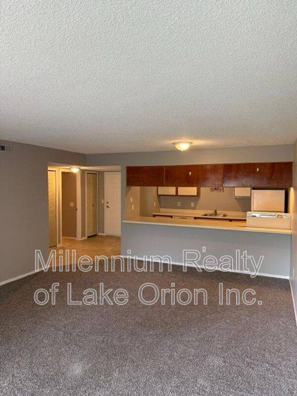 Apartment for rent at 25 Louck St #5, Oxford, MI 48371