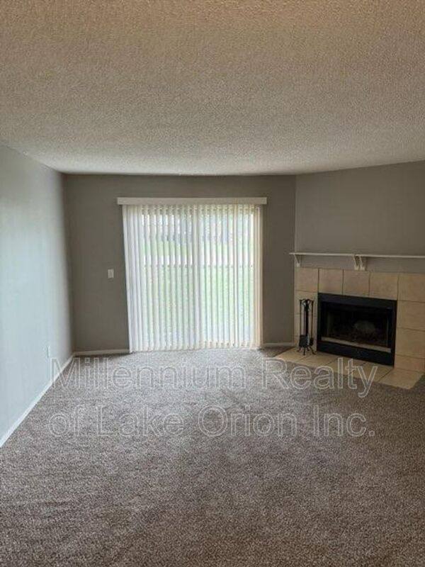 Apartment for rent at 25 Louck St #5, Oxford, MI 48371