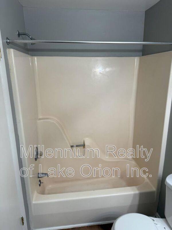 Apartment for rent at 25 Louck St #18, Oxford, MI 48371