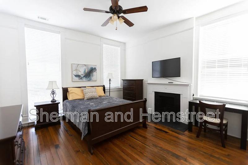 Apartment for rent at 215 Twelfth St #B, Augusta, GA 30901
