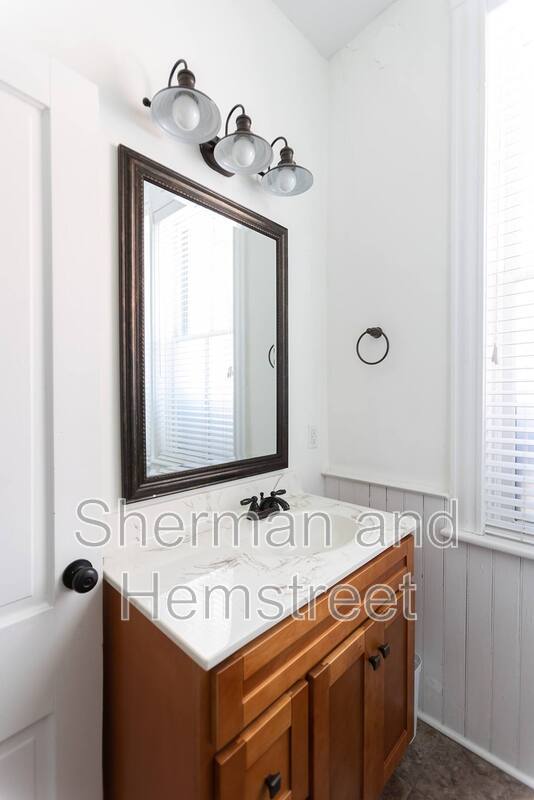 Apartment for rent at 215 Twelfth St #B, Augusta, GA 30901