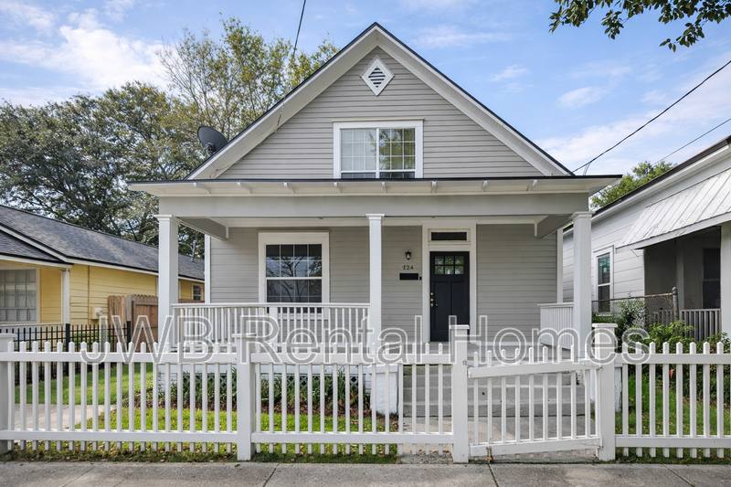House for rent at 424 Walnut Court, Jacksonville, FL 32206