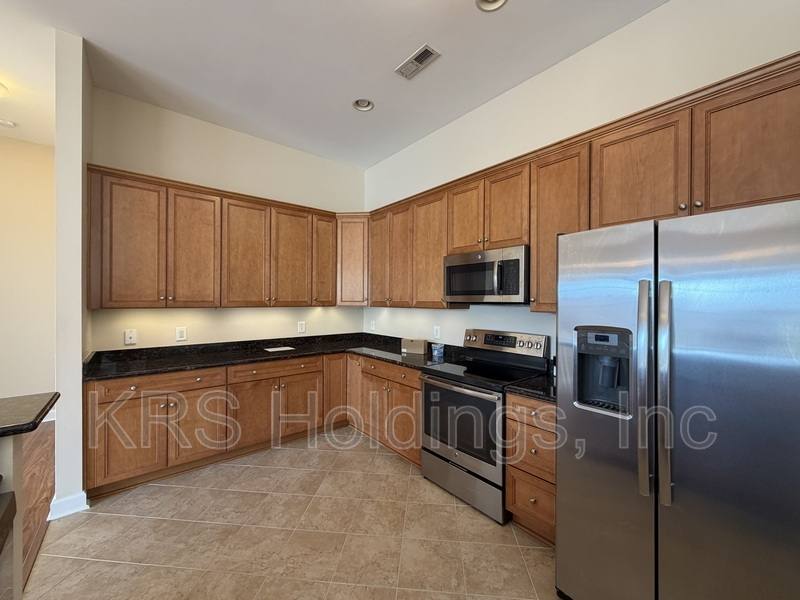 Condo for rent at 670 Town Center Dr #405, Newport News, VA 23606