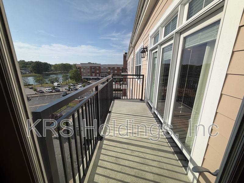 Condo for rent at 670 Town Center Dr #405, Newport News, VA 23606