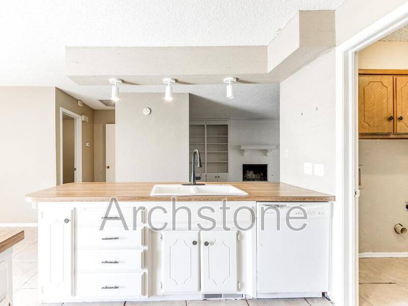 Apartment for rent at 6605 Lyrewood Lane, Oklahoma City, OK 73132