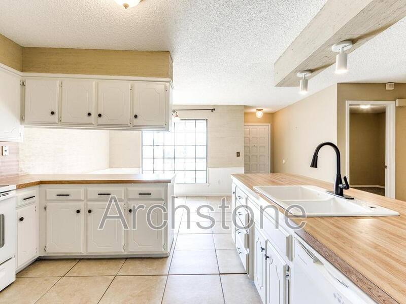 Apartment for rent at 6605 Lyrewood Lane, Oklahoma City, OK 73132