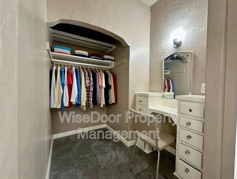 Apartment for rent at 1030 Leonard Ave #6, Los Angeles, CA 90022