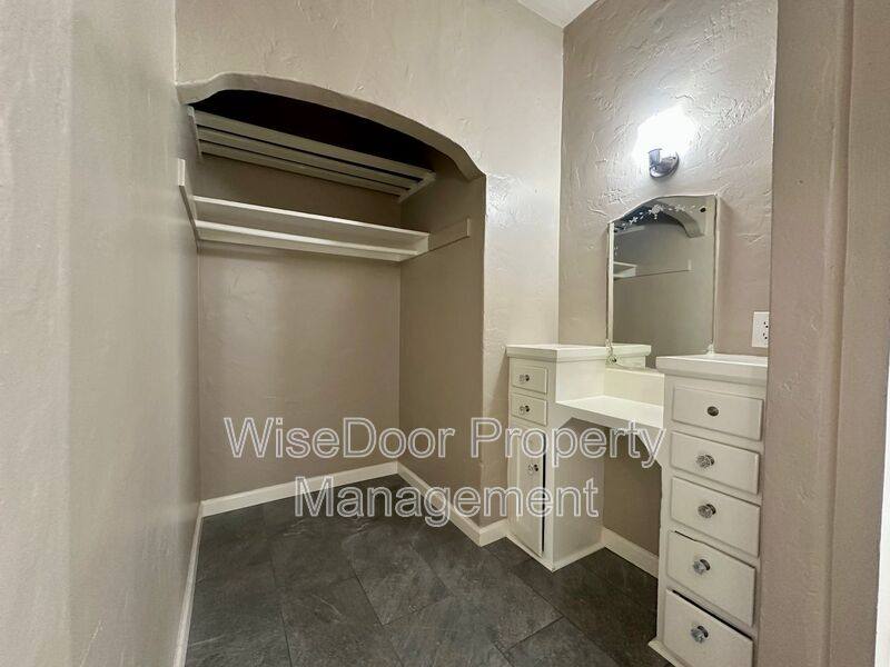 Apartment for rent at 1030 Leonard Ave #6, Los Angeles, CA 90022