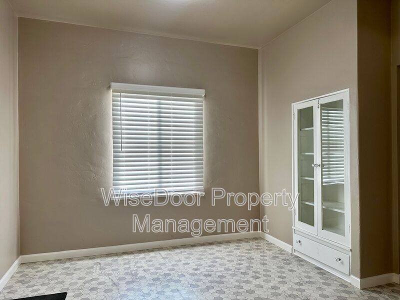 Apartment for rent at 1030 Leonard Ave #6, Los Angeles, CA 90022