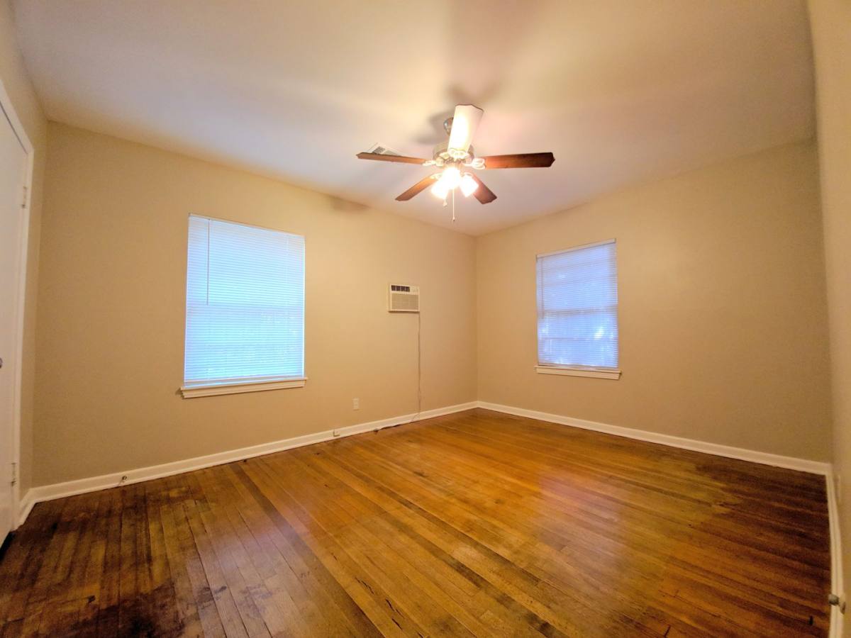 House for rent at 1223 Shawnee St, Houston, TX 77034