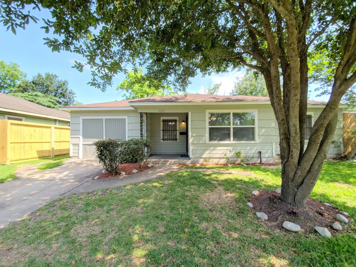 House for rent at 1223 Shawnee St, Houston, TX 77034