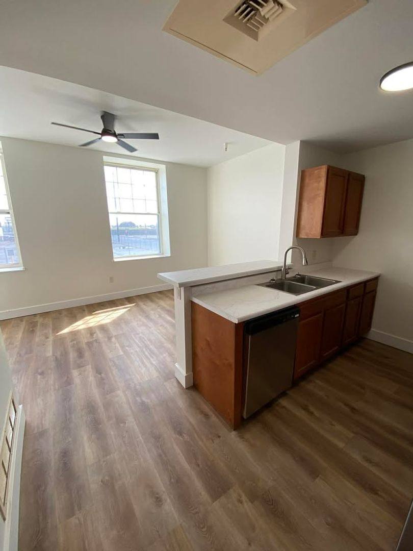 Apartment for rent at 1212 W 3rd St, Davenport, IA 52802