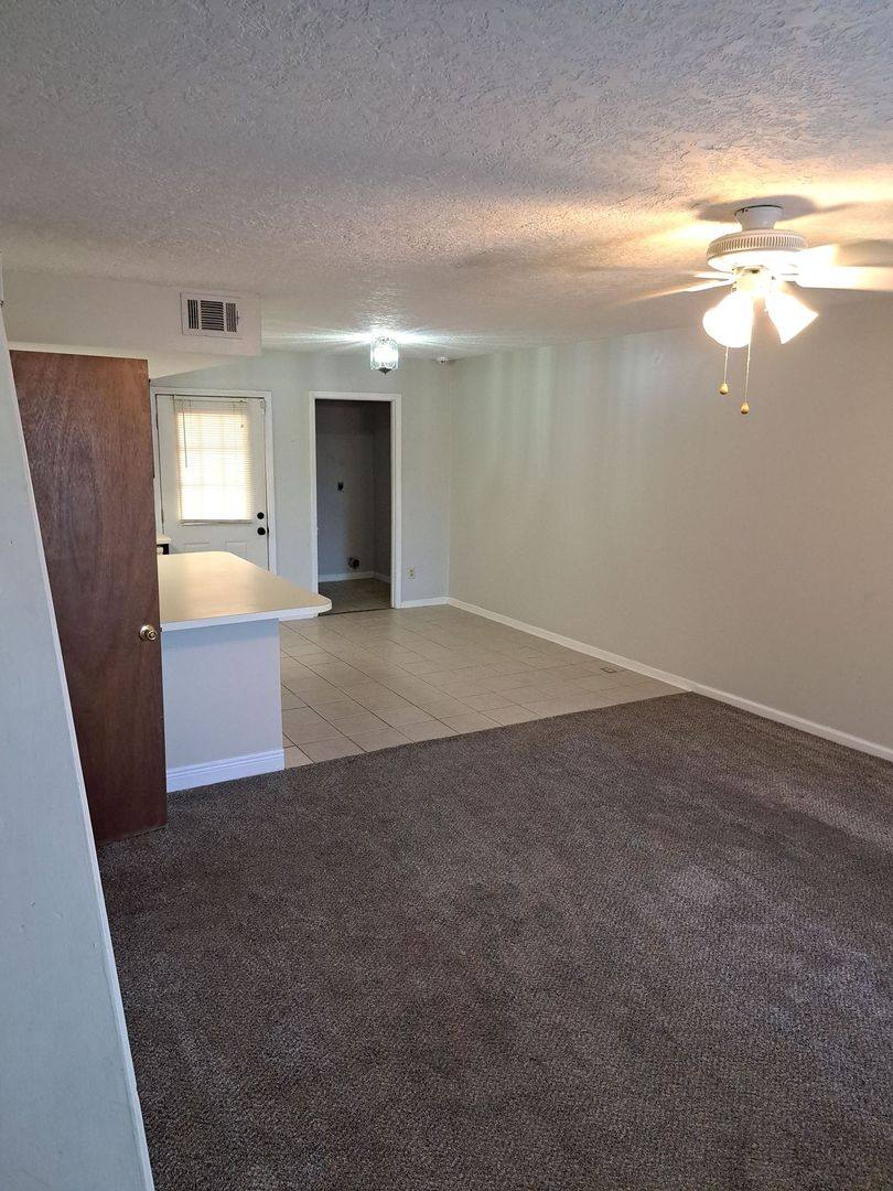 Townhouse for rent at 4837 S Lakewood Dr, Panama City, FL 32404