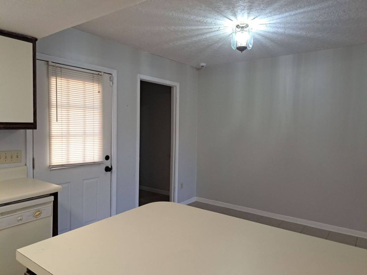 Townhouse for rent at 4837 S Lakewood Dr, Panama City, FL 32404
