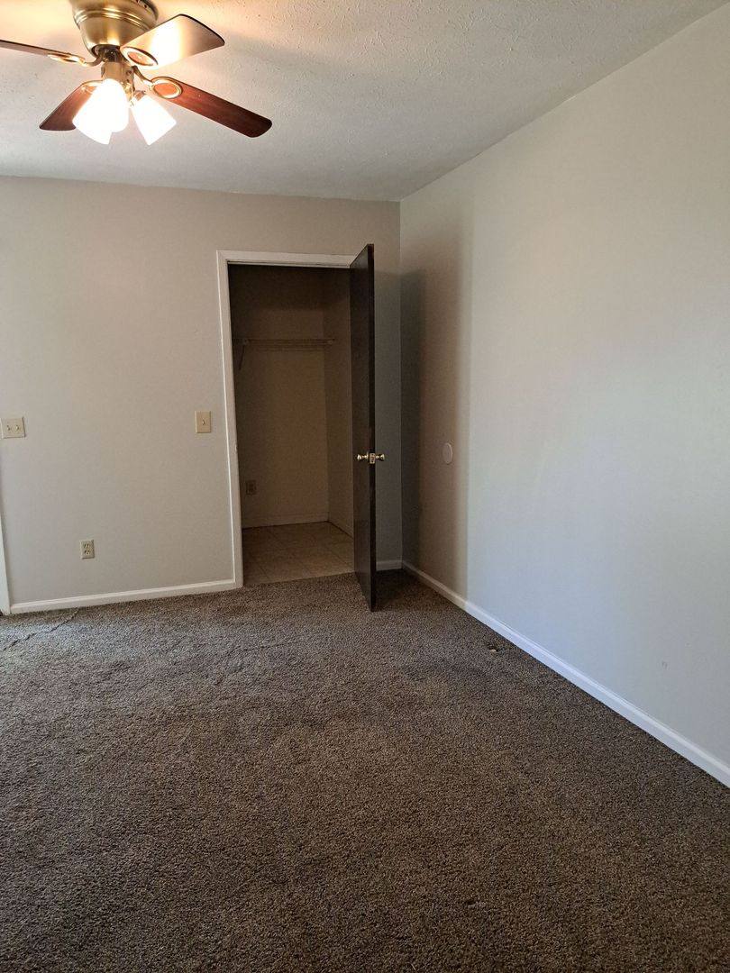 Townhouse for rent at 4837 S Lakewood Dr, Panama City, FL 32404