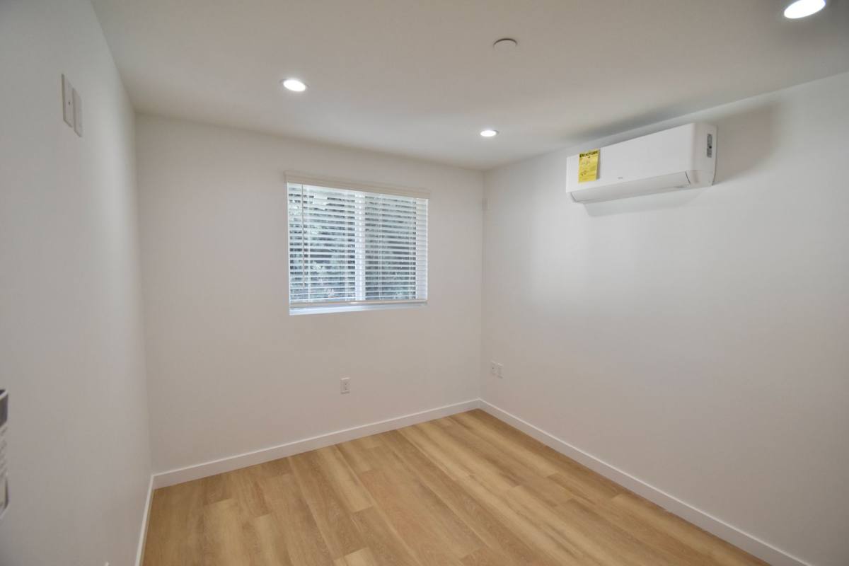 Apartment for rent at 14830 Dickens St, Sherman Oaks, CA 91403