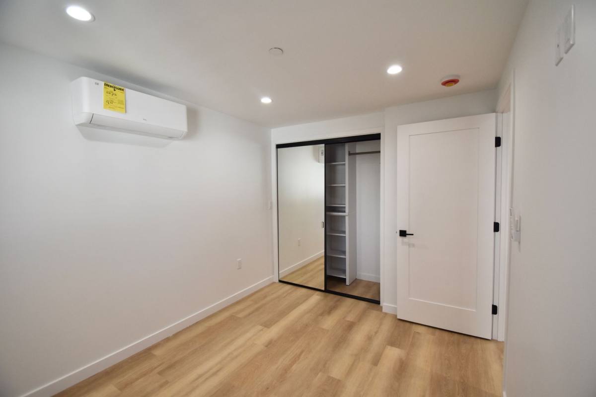 Apartment for rent at 14830 Dickens St, Sherman Oaks, CA 91403