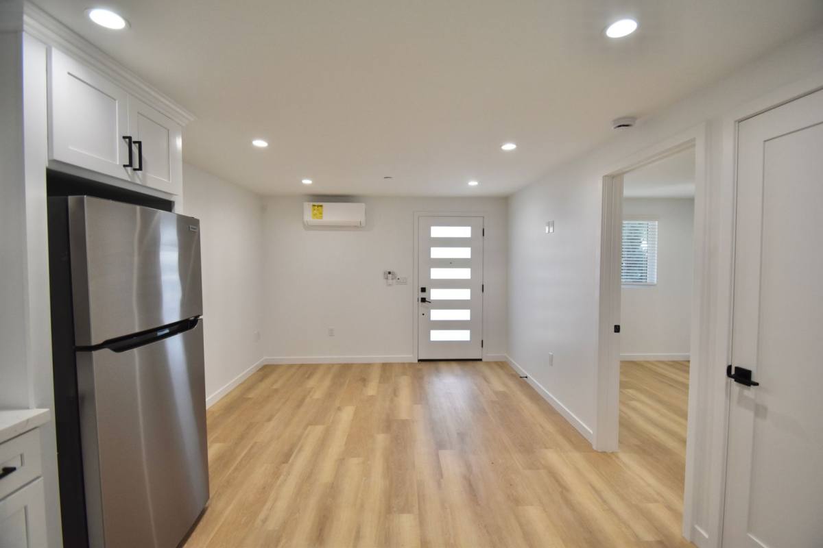Apartment for rent at 14830 Dickens St, Sherman Oaks, CA 91403