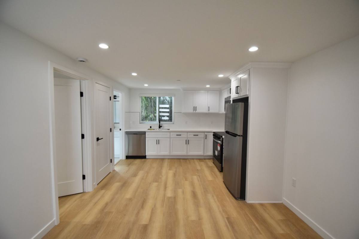 Apartment for rent at 14830 Dickens St, Sherman Oaks, CA 91403