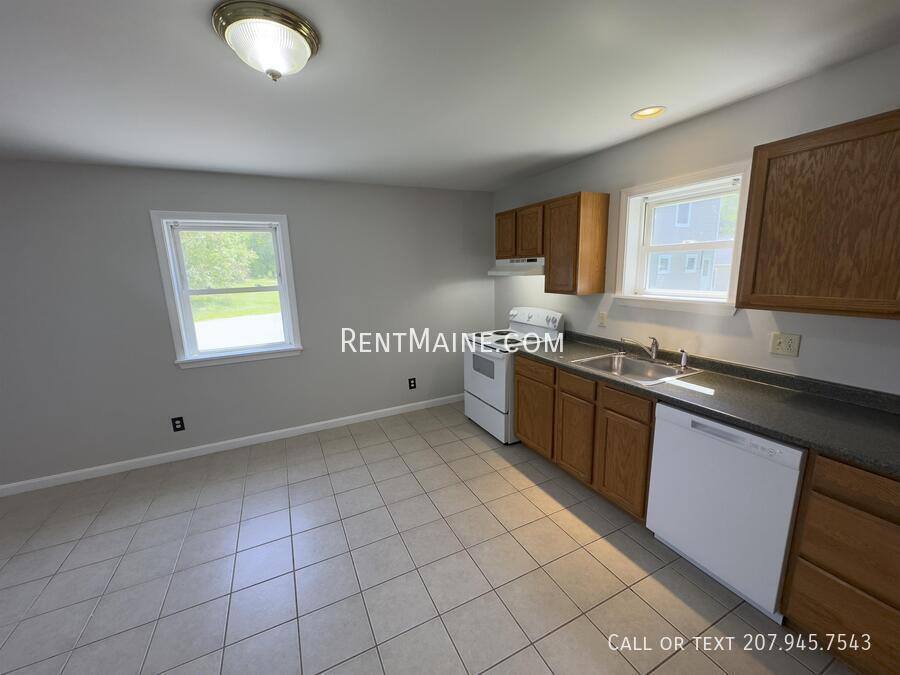 Apartment for rent at 1835 Hammond St #1, Bangor, ME 04401