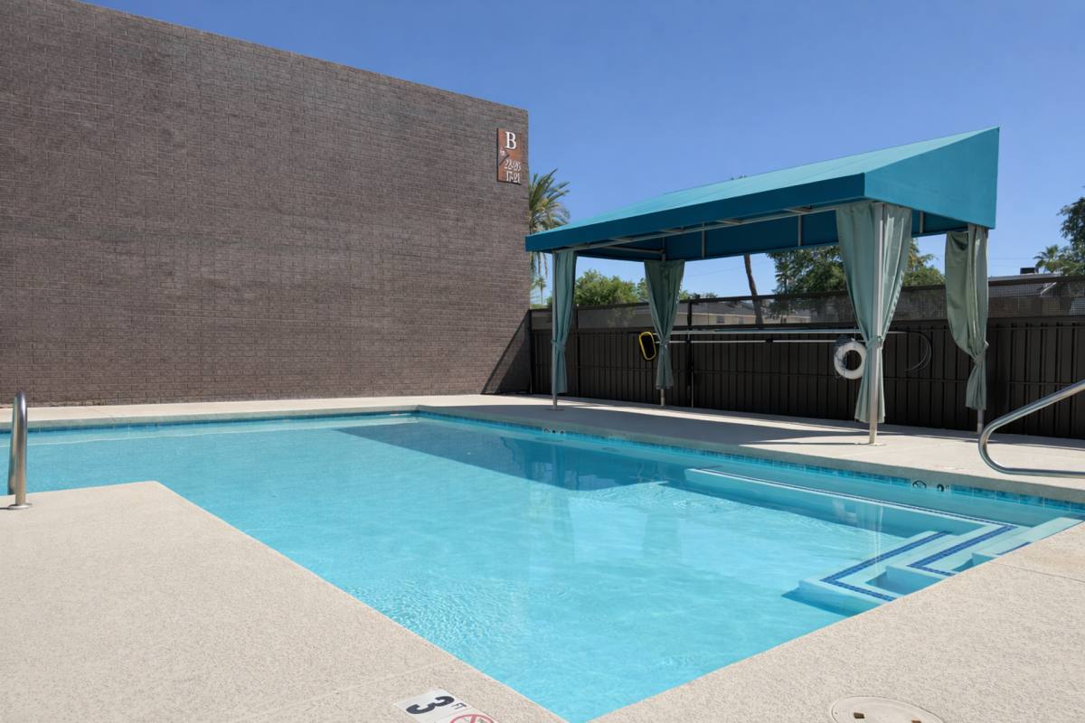 Apartment for rent at 1220 N 44th St, Phoenix, AZ 85008