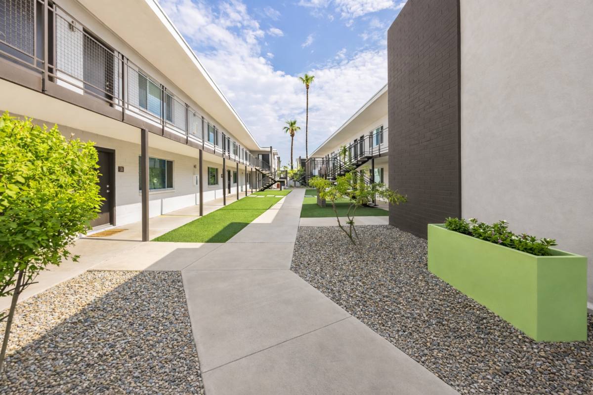 Apartment for rent at 1220 N 44th St, Phoenix, AZ 85008