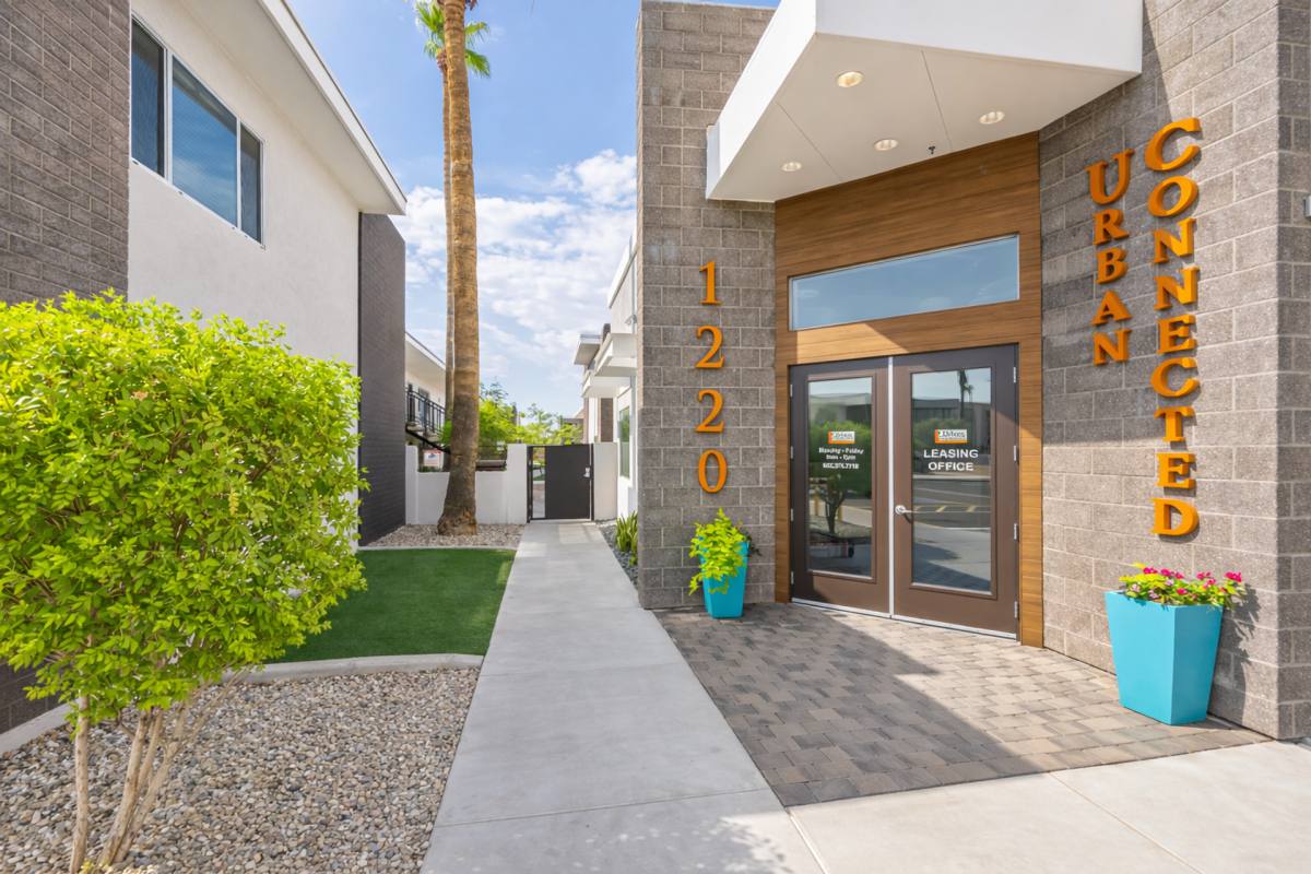 Apartment for rent at 1220 N 44th St, Phoenix, AZ 85008